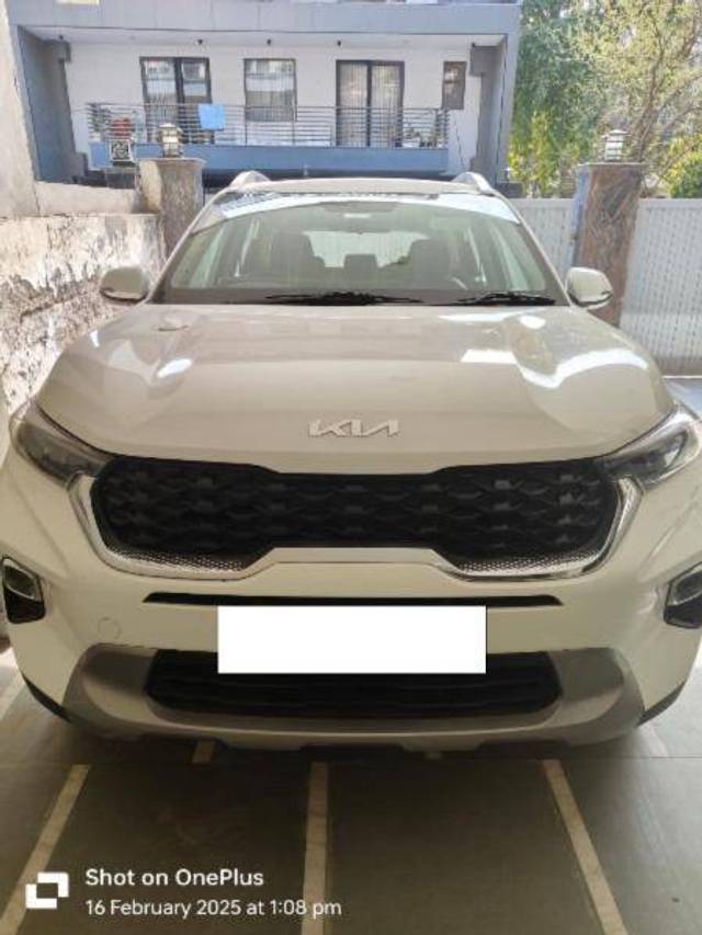 https://images10.gaadi.com/usedcar_image/4414685/original/f41c5c1d9425b9ac70eaf688498156a6.jpeg?imwidth=6401