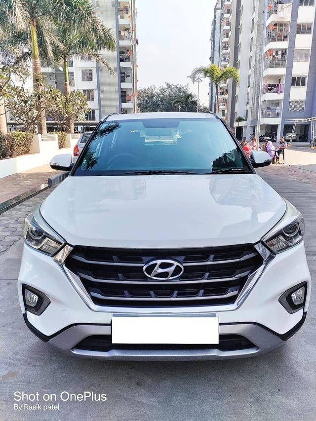 https://images10.gaadi.com/usedcar_image/4414691/original/processed_98198b17810fe60f6e6806ee73bf0c18.jpg?imwidth=6400