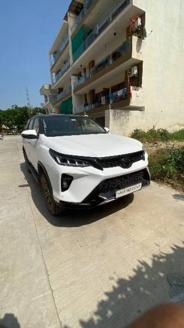 https://images10.gaadi.com/usedcar_image/4414888/original/2d80c5b6cf1ca742aa9f606cff88b3b8.jpeg?imwidth=6401