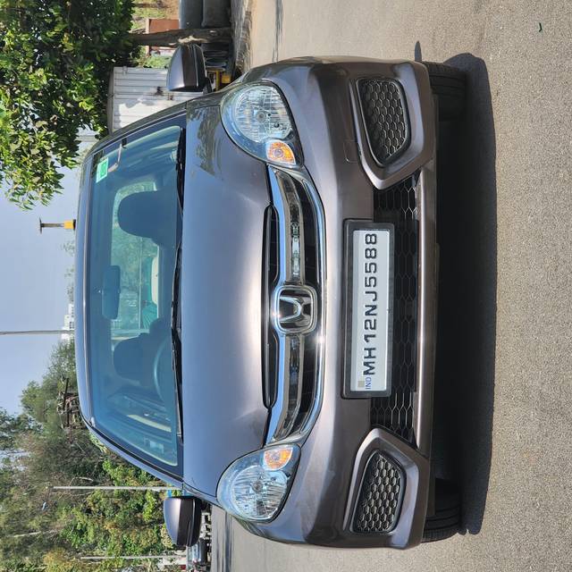 https://images10.gaadi.com/usedcar_image/4415043/original/990eb82ce2374ecc5f5e50c16d52b941.jpg?imwidth=6400