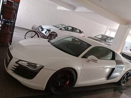 Audi R8 4.2 FSI quattro Audi R8 4.2 FSI quattro