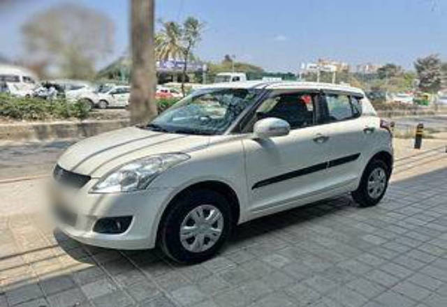 https://images10.gaadi.com/usedcar_image/4415124/original/21c7d471d2c62be8a757d204cc0b8640.jpg?imwidth=6402