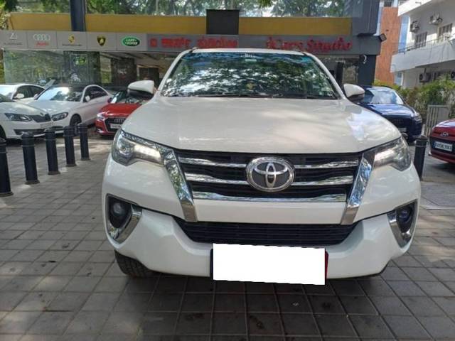 https://images10.gaadi.com/usedcar_image/4415170/original/processed_014d61ad3797af08cef36077a065dd08.jpg?imwidth=6401