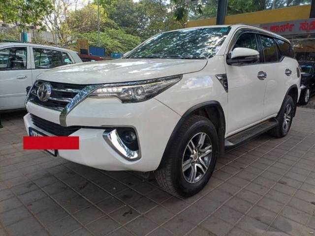 https://images10.gaadi.com/usedcar_image/4415170/original/processed_6a4fb889a8d8a9937fc4bd95b5543f03.jpg?imwidth=6400