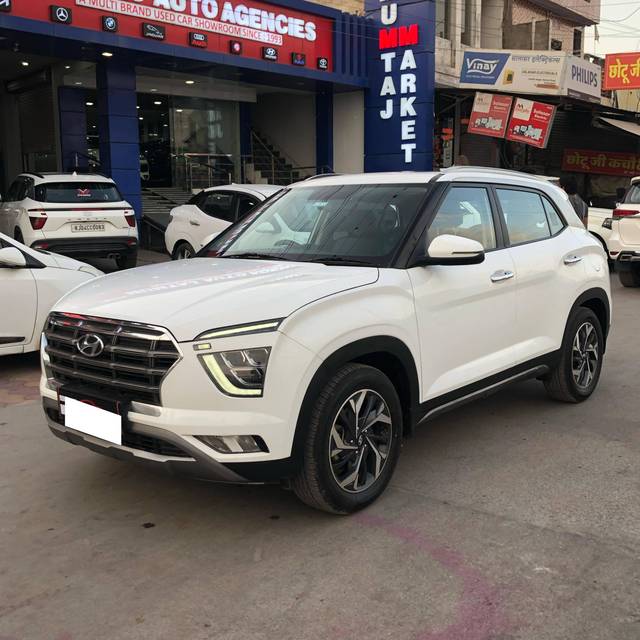 https://images10.gaadi.com/usedcar_image/4415180/original/processed_e269da4764afcbd4381b1944072675c8.jpg?imwidth=6402