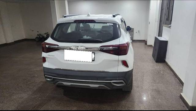 https://images10.gaadi.com/usedcar_image/4415224/original/20353d17cb09282128381eef305a1c26.jpg?imwidth=6400