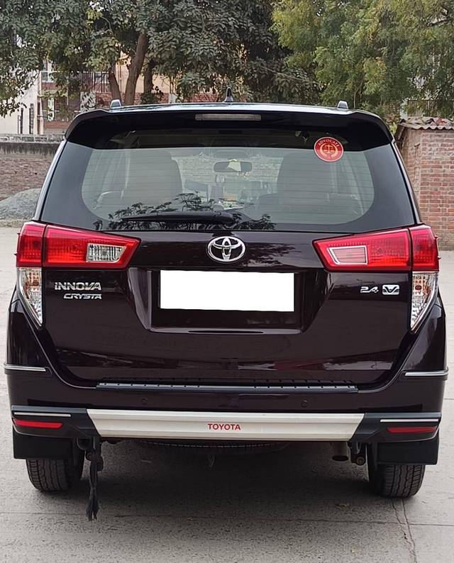 https://images10.gaadi.com/usedcar_image/4415240/original/processed_5367700f2f1b97804b60ef5488727388.jpg?imwidth=6402