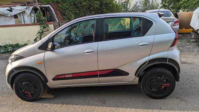 https://images10.gaadi.com/usedcar_image/4415264/original/processed_8a83ed4ef664e060f12859680609762d.jpg?imwidth=6402