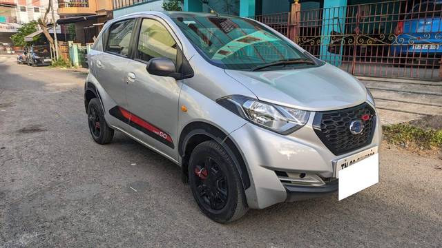 https://images10.gaadi.com/usedcar_image/4415264/original/processed_e64befcd32f6fb6cba0177fcc1d3ca1f.jpg?imwidth=6400