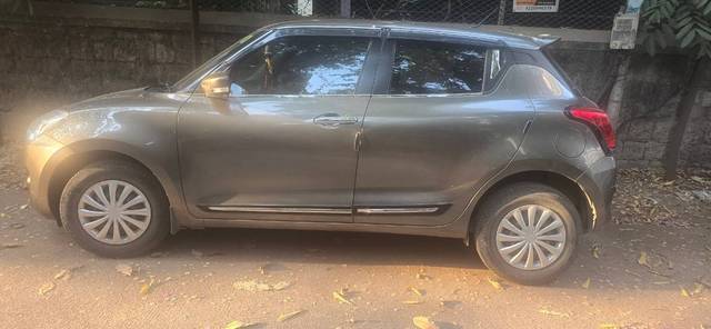 https://images10.gaadi.com/usedcar_image/4415269/original/debf4998f4f9a61111327b51a27db6c4.jpg?imwidth=6401