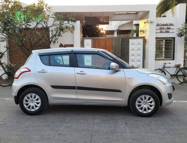 https://images10.gaadi.com/usedcar_image/4415291/original/processed_2ca35ad031608f5d7156963d9bd8111d.jpg?imwidth=6401