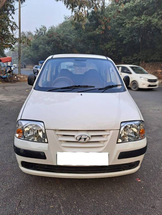 https://images10.gaadi.com/usedcar_image/4415318/original/processed_d03766544717017cdfa39f82f1b75432.jpeg?imwidth=6402