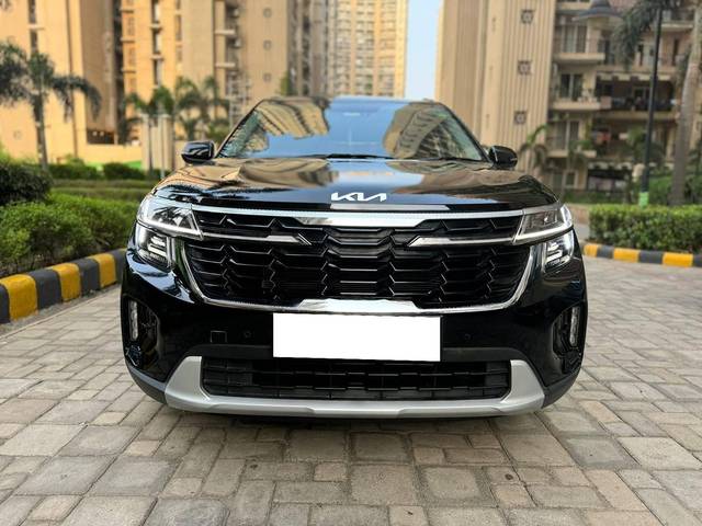 https://images10.gaadi.com/usedcar_image/4415343/original/processed_1e0c5c19d486e596ff576ef16215f1e1.jpg?imwidth=6400