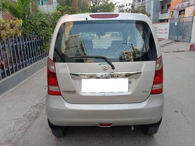 https://images10.gaadi.com/usedcar_image/4415349/original/processed_5b610164baedf8bf220fe94a5b513fa8.jpg?imwidth=6401