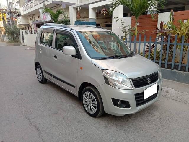 https://images10.gaadi.com/usedcar_image/4415349/original/processed_6d8fb2b15617ee0ed547582b2d72c78e.jpg?imwidth=6400