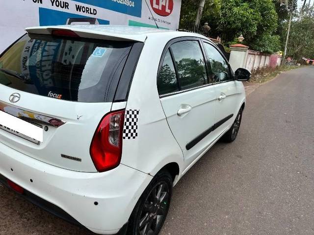 https://images10.gaadi.com/usedcar_image/4415371/original/processed_d8201daf-f28e-4ad8-8c79-80d0ff1082cd.jpeg?imwidth=6400