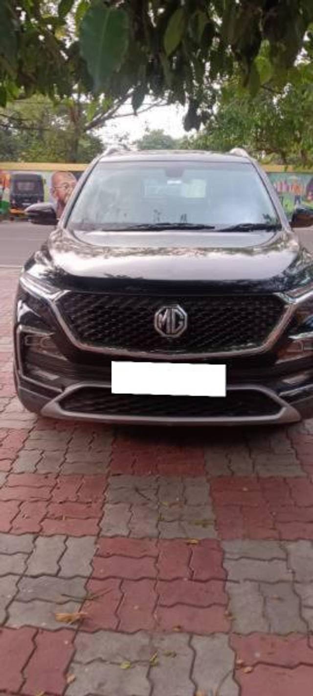 https://images10.gaadi.com/usedcar_image/4415409/original/processed_b4e5e842-2afc-4cd2-bc6f-c617bb2d6786.jpg?imwidth=6400