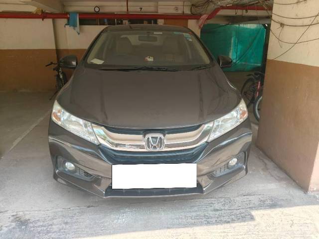 https://images10.gaadi.com/usedcar_image/4415518/original/processed_bd65c810-021b-4fa9-8a1d-116f0ab3cc13.jpg?imwidth=6400