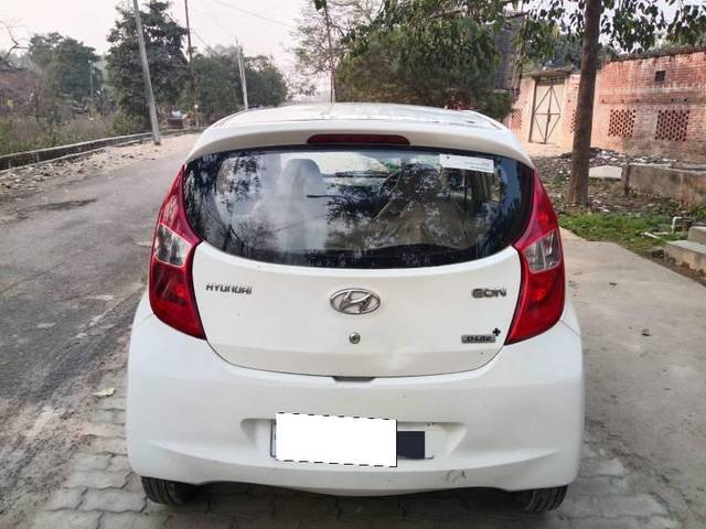 https://images10.gaadi.com/usedcar_image/4415542/original/processed_27f0c82c-fbe7-44ff-8777-3d08ef1b709b.jpg?imwidth=6402