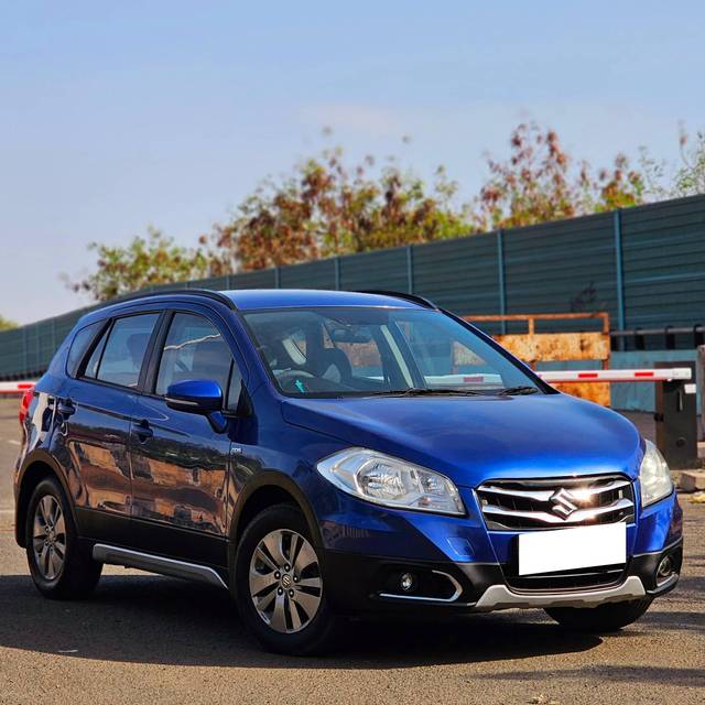 https://images10.gaadi.com/usedcar_image/4415555/original/processed_c4977ba4f78a553980db3ed7608d21c4.jpg?imwidth=6400