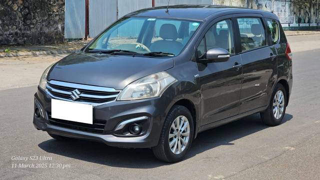 https://images10.gaadi.com/usedcar_image/4415582/original/processed_8dcb070ca2476e072dac3308726cfe8a.jpg?imwidth=6401