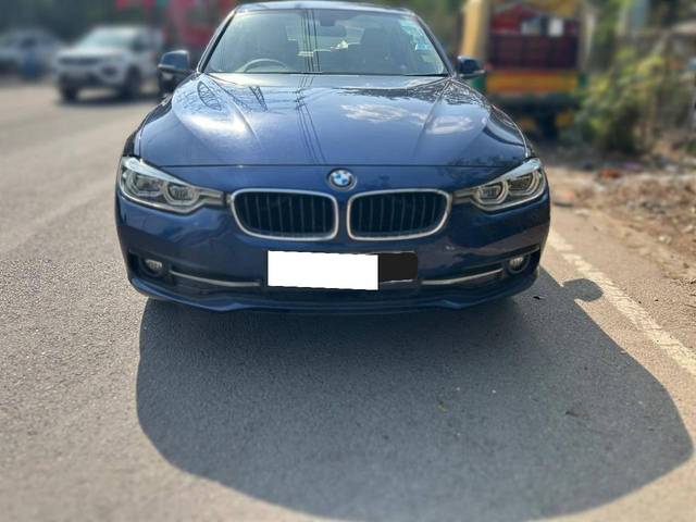 https://images10.gaadi.com/usedcar_image/4415641/original/processed_b779b5f5-0403-4ea0-be93-0070ade93f97.jpg?imwidth=6400