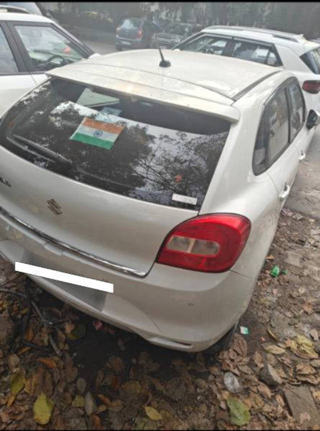 https://images10.gaadi.com/usedcar_image/4415739/original/ba43a47cf67244fd01f846c703ddff49.png?imwidth=6402