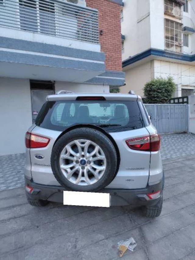 https://images10.gaadi.com/usedcar_image/4415741/original/09dbe354c173536ce140e20e53b35138.jpg?imwidth=6401