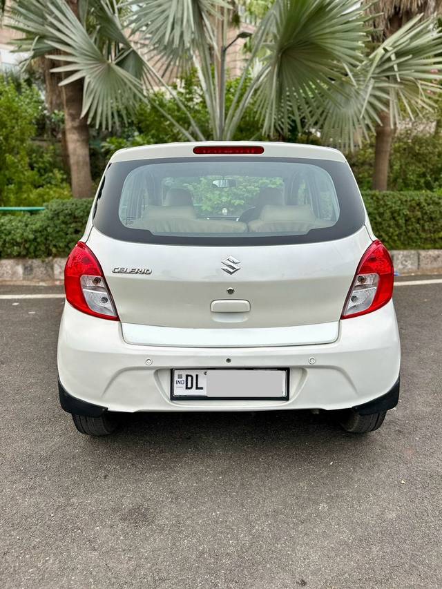 https://images10.gaadi.com/usedcar_image/4415866/original/8e9effa32cb3e96d2fd5431da1297390.jpg?imwidth=6401