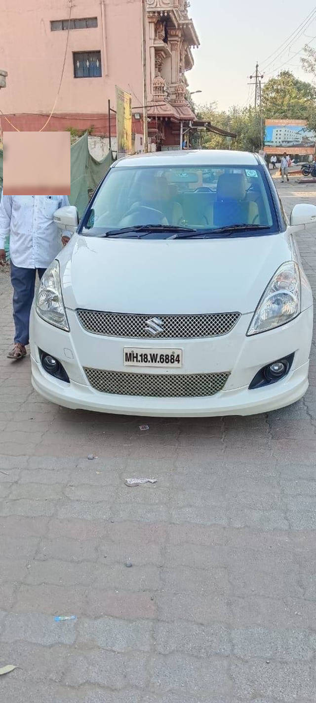 https://images10.gaadi.com/usedcar_image/4415868/original/c4b99f09e780556946e0bb50d582e827.jpg?imwidth=6401