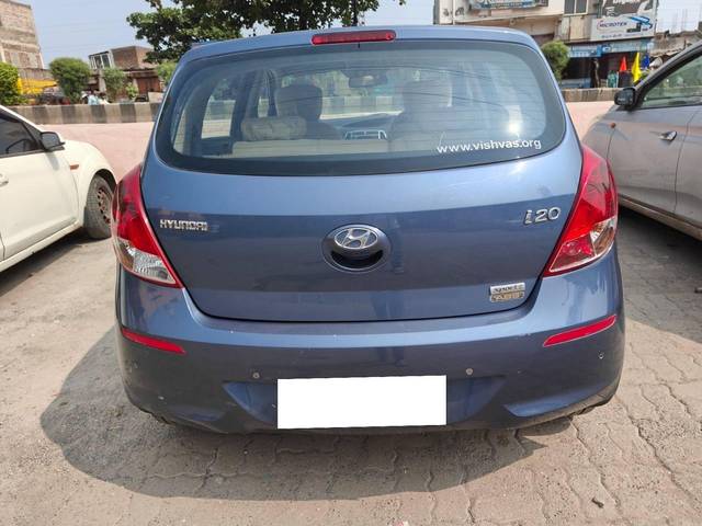 https://images10.gaadi.com/usedcar_image/4415904/original/processed_b4a9b33a-023c-4930-bd9b-aceb59f5d8af.jpg?imwidth=6401