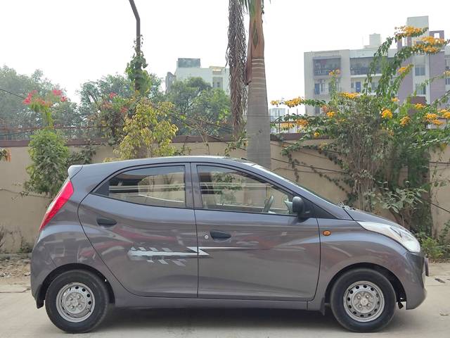 https://images10.gaadi.com/usedcar_image/4415920/original/413098371dec812d3d8662ac20b15361.jpg?imwidth=6401