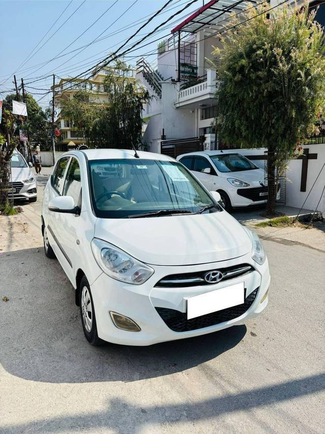 https://images10.gaadi.com/usedcar_image/4415932/original/processed_92856498104a44b656d366f053ee07eb.jpg?imwidth=6400