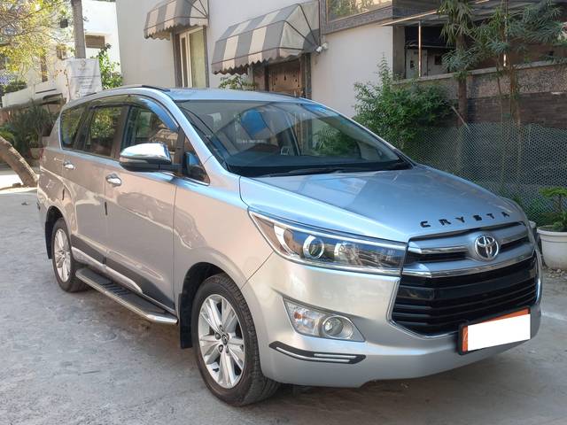 https://images10.gaadi.com/usedcar_image/4415997/original/processed_c779baa51a63e405eb840ce149cca886.jpg?imwidth=6400