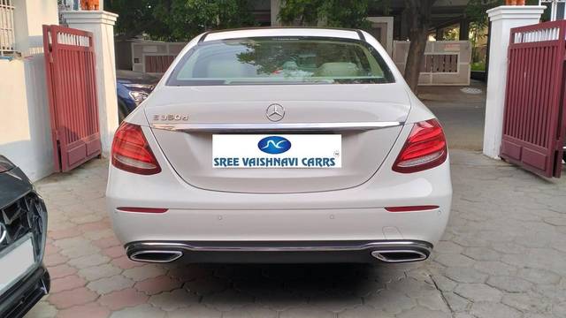 https://images10.gaadi.com/usedcar_image/4416086/original/processed_464fcd327fddd47f764f2b83916db820.jpeg?imwidth=6402