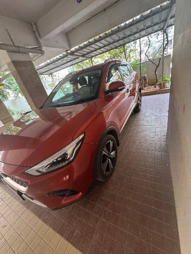 https://images10.gaadi.com/usedcar_image/4416105/original/7988b7819d1ca73a1ff3230fea9c93cb.jpeg?imwidth=6401