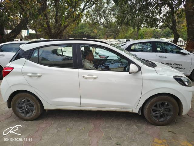 https://images10.gaadi.com/usedcar_image/4416117/original/processed_5d18e02da8b0da4fa55b13da379791d6.jpg?imwidth=6401