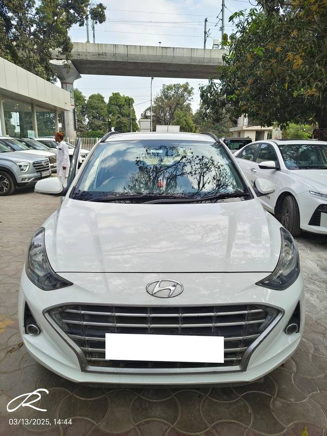 https://images10.gaadi.com/usedcar_image/4416117/original/processed_9f9cda7b5409a046c483ceec73a5d7f3.jpg?imwidth=6400