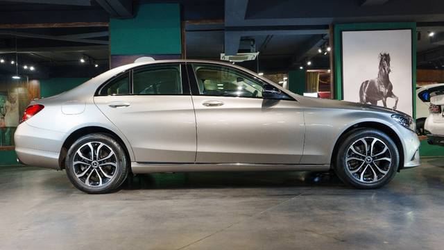 https://images10.gaadi.com/usedcar_image/4416481/original/731d6a748462d3b381780886588ace32.jpeg?imwidth=6401