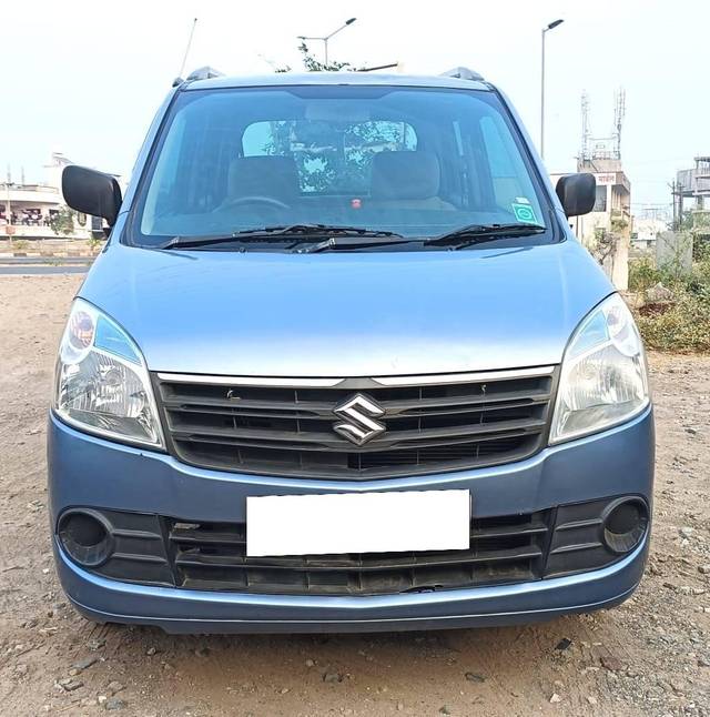 https://images10.gaadi.com/usedcar_image/4416509/original/processed_08129445-c43e-4da6-b376-8add63c5c6da.jpg?imwidth=6400