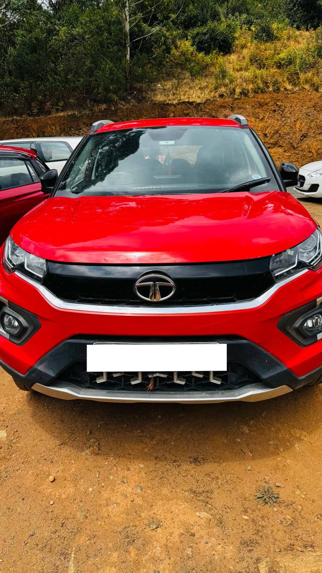 https://images10.gaadi.com/usedcar_image/4416614/original/b30360708b2cd127c27a130e4f8be1bd.jpg?imwidth=6402