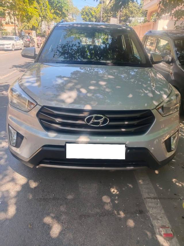 https://images10.gaadi.com/usedcar_image/4416706/original/processed_8d1b5ee15bc526f5544d3a4350b5be7c.jpg?imwidth=6402