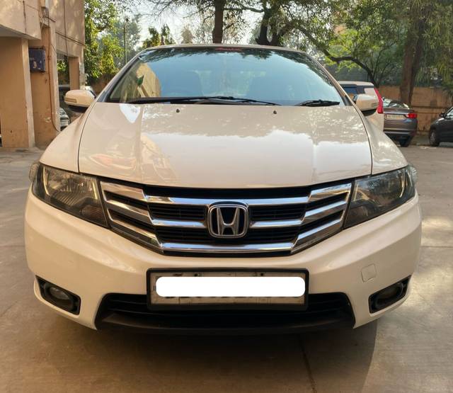 https://images10.gaadi.com/usedcar_image/4416753/original/99304cafc8ba54865a649130fc84bd28.jpg?imwidth=6400