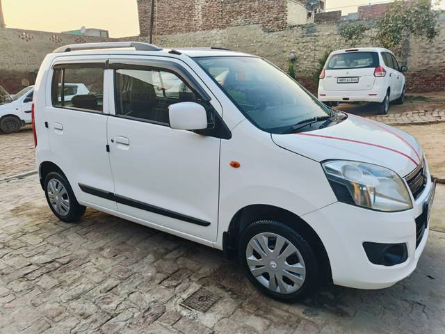 https://images10.gaadi.com/usedcar_image/4416769/original/060f1bdf42733f5fc76a52d0a8cac4c2.jpg?imwidth=6400