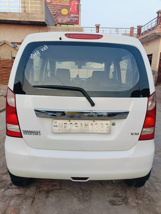 https://images10.gaadi.com/usedcar_image/4416769/original/850fa34cbf30a68813ce0386a1cba012.jpg?imwidth=6402