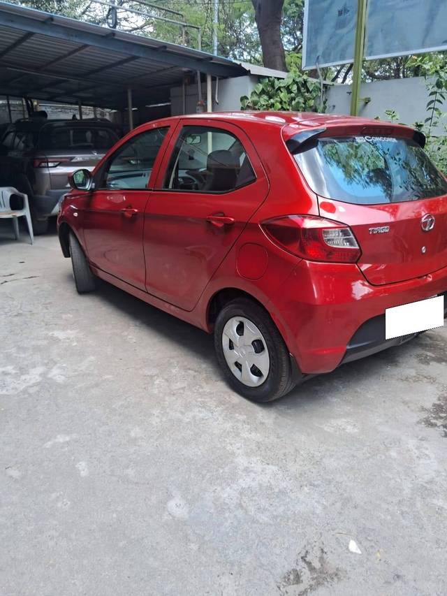 https://images10.gaadi.com/usedcar_image/4416846/original/processed_9ccc1e5eae98469cab5e0790586d54f0.jpg?imwidth=6401