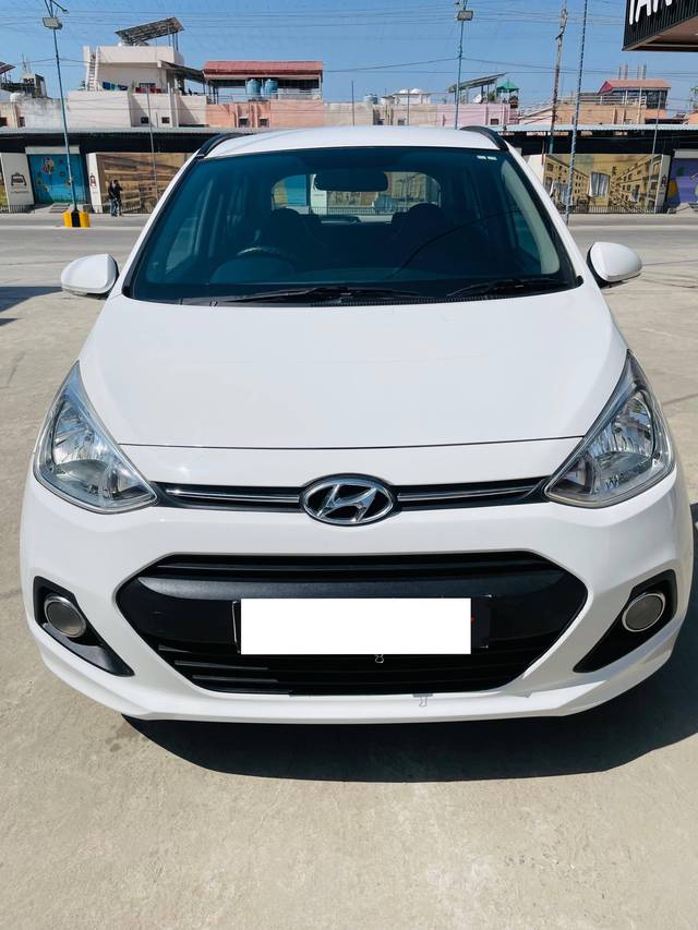 https://images10.gaadi.com/usedcar_image/4416849/original/processed_15b14eb25bb2a786de390997eb53b6fb.jpg?imwidth=6400