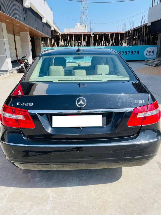 https://images10.gaadi.com/usedcar_image/4416858/original/processed_69899f50f2a830aa288977ce5802ad80.jpg?imwidth=6402