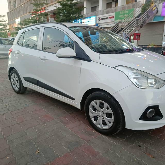 https://images10.gaadi.com/usedcar_image/4416882/original/processed_3f8a60d8d5ab01385c56fcfdb5663843.jpg?imwidth=6400