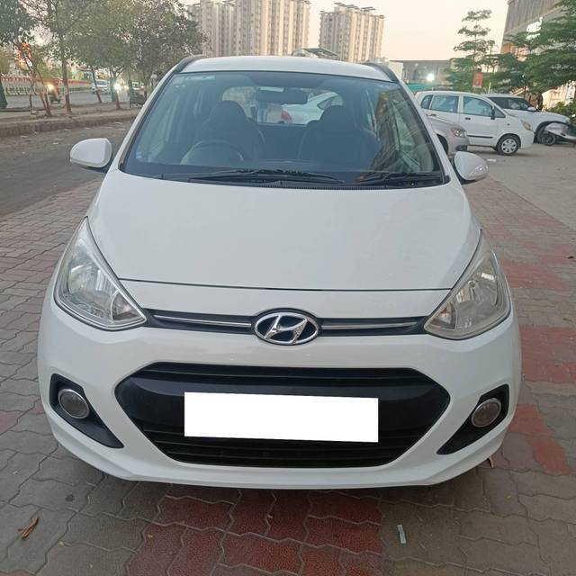 https://images10.gaadi.com/usedcar_image/4416882/original/processed_e6e9390988c54a219ca4ffdbea0b67f5.jpg?imwidth=6401